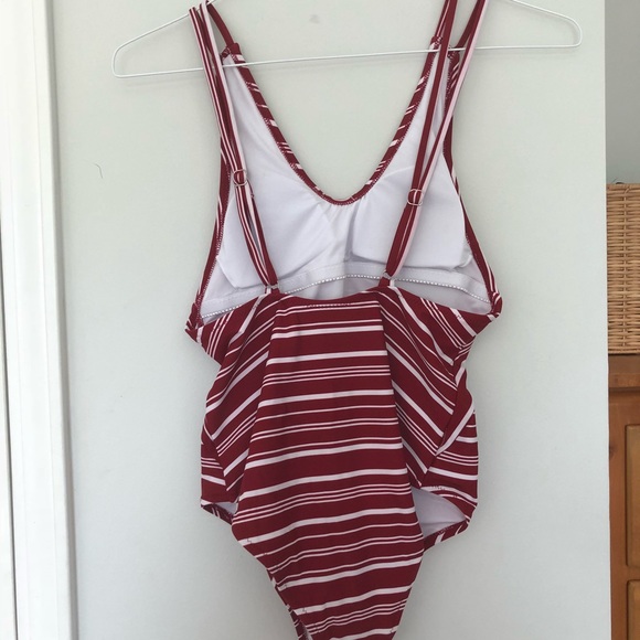 Cupshe peppermint striped swimsuit - Picture 2 of 2